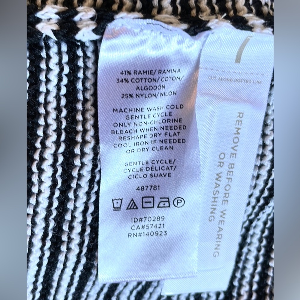NWT! ❤️‍🔥 LOFT Sweater! - Picture 4 of 5